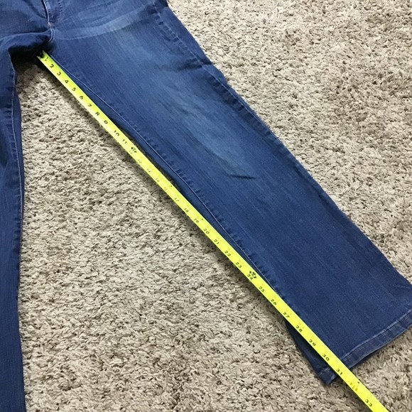 Lee Women's Jeans Size 6 Medium Straight Leg Back Pocket Flaps - Picture 3 of 13